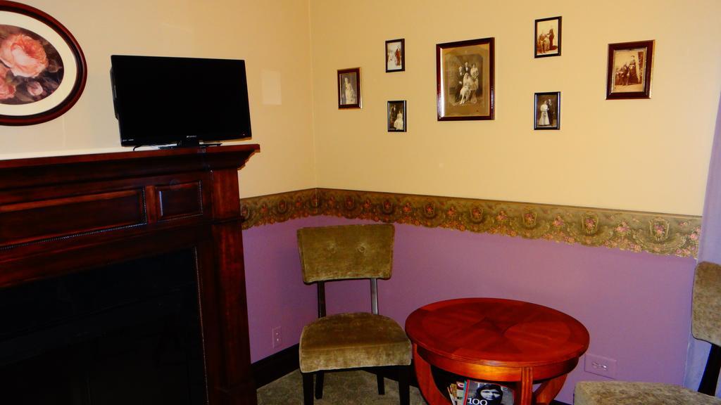 The Meier Inn, A Country Bed & Breakfast Boyceville Room photo