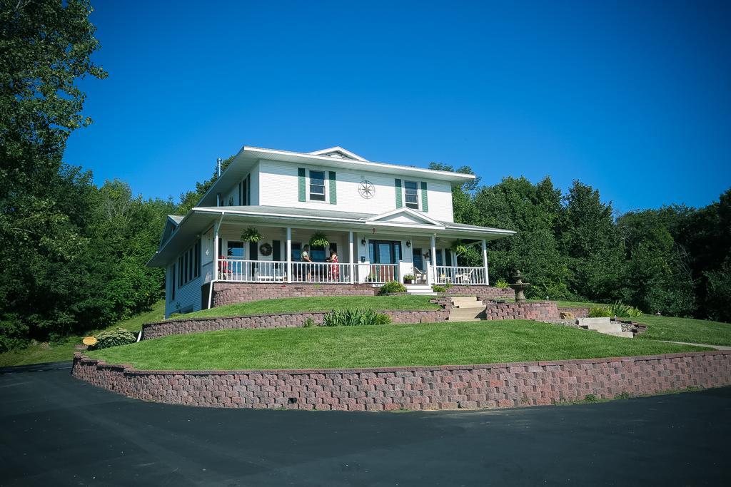 The Meier Inn, A Country Bed & Breakfast Boyceville Exterior photo
